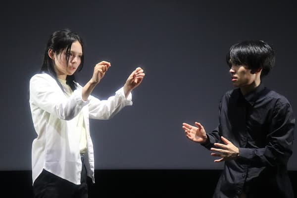 プロの現場で貴重な経験を積むことができる「インターンシップ」への参加を斡旋しています。